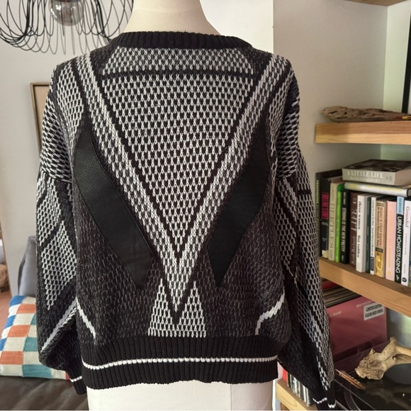 Vintage 80's Geometric Crewneck Sweater with "leather" accents - Picture 6 of 7